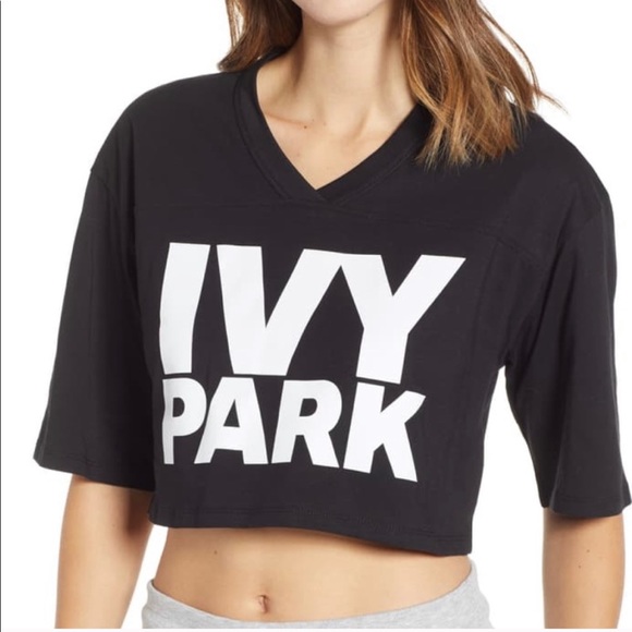 IVY PARK Tops - Ivy Park Crop Top